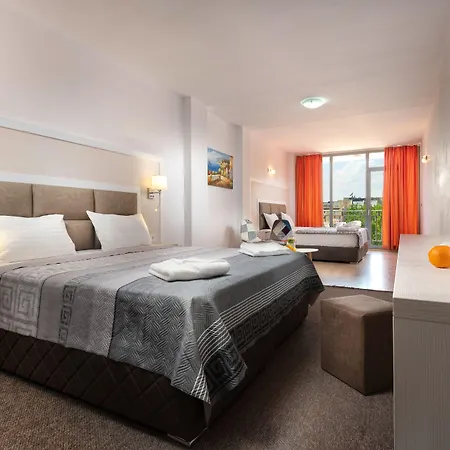 Tia Maria Hotel