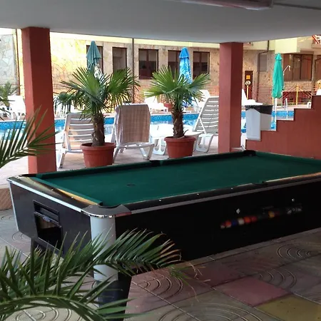 Tia Maria Hotell 3*